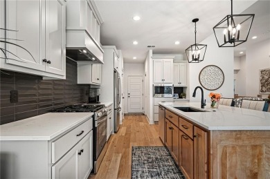 Welcome to this stunning 2 bedroom, 2 bathroom ranch style home on Lakewood Oaks Golf Club, Ltd. in Missouri - for sale on GolfHomes.com, golf home, golf lot