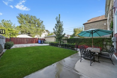 A complete booklet with financial details, a list of building on Marquette Park Golf Course in Illinois - for sale on GolfHomes.com, golf home, golf lot