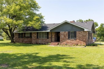 STUNNING red brick rancher with brand new Renewal by Anderson on Brier Creek Golf Course in Oklahoma - for sale on GolfHomes.com, golf home, golf lot