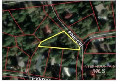 Wonderful building lot close to McCall Golf Course and Golf Club on McCall Municipal Golf Course in Idaho - for sale on GolfHomes.com, golf home, golf lot
