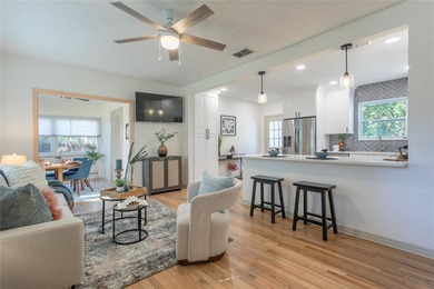 Located in Snell Isle Shores, just steps away from the famous on The Renaisssance Vinoy Golf Club in Florida - for sale on GolfHomes.com, golf home, golf lot