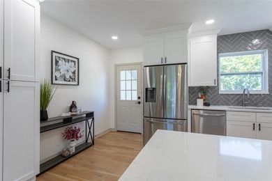 Located in Snell Isle Shores, just steps away from the famous on The Renaisssance Vinoy Golf Club in Florida - for sale on GolfHomes.com, golf home, golf lot