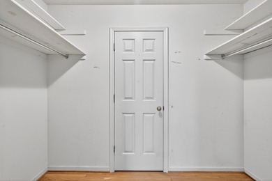 Offered for the first time since it was built in 1972, this on Tates Creek Golf Course in Kentucky - for sale on GolfHomes.com, golf home, golf lot