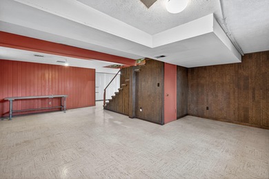 Offered for the first time since it was built in 1972, this on Tates Creek Golf Course in Kentucky - for sale on GolfHomes.com, golf home, golf lot