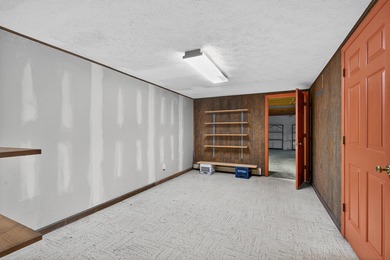 Offered for the first time since it was built in 1972, this on Tates Creek Golf Course in Kentucky - for sale on GolfHomes.com, golf home, golf lot