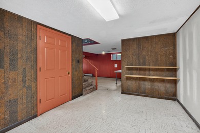 Offered for the first time since it was built in 1972, this on Tates Creek Golf Course in Kentucky - for sale on GolfHomes.com, golf home, golf lot