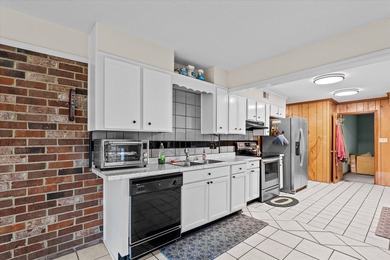 Enjoy golf course living at its finest! This spacious 4-bedroom on Goshen Plantation Golf Club in Georgia - for sale on GolfHomes.com, golf home, golf lot