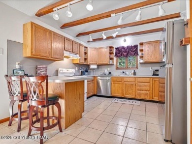 This stunning 3 bedroom 2 ful bath contemporary home W/ LOW on Pocono Farms Country Club in Pennsylvania - for sale on GolfHomes.com, golf home, golf lot