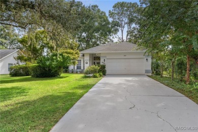 Welcome to Rainbow Springs Country Club Estates! This spacious on Rainbow Springs Golf and Country Club in Florida - for sale on GolfHomes.com, golf home, golf lot