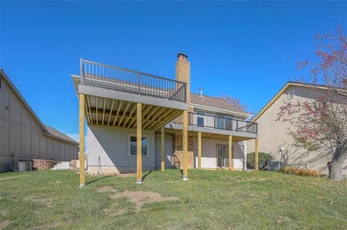 MILLION DOLLAR VIEWS for sale!!!  LAKEFRONT and GOLF FRONT!!! on Lakewood Oaks Golf Club, Ltd. in Missouri - for sale on GolfHomes.com, golf home, golf lot