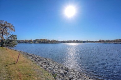 MILLION DOLLAR VIEWS for sale!!!  LAKEFRONT and GOLF FRONT!!! on Lakewood Oaks Golf Club, Ltd. in Missouri - for sale on GolfHomes.com, golf home, golf lot