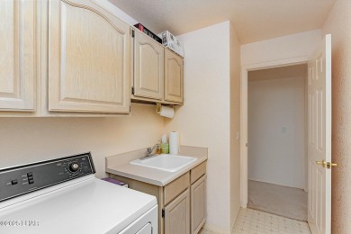 LOCATION LOCATION LOCATION...
Welcome to this quaint 3-bedroom on London Bridge Golf Course in Arizona - for sale on GolfHomes.com, golf home, golf lot