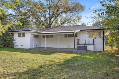 Welcome to this beautifully updated 3-bedroom home, ideally on Brainerd Golf Course in Tennessee - for sale on GolfHomes.com, golf home, golf lot