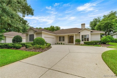 LOCATION, LOCATION, LOCATION AND WHAT A VIEW! THIS ONE OWNER on Black Diamond Ranch Golf Course in Florida - for sale on GolfHomes.com, golf home, golf lot