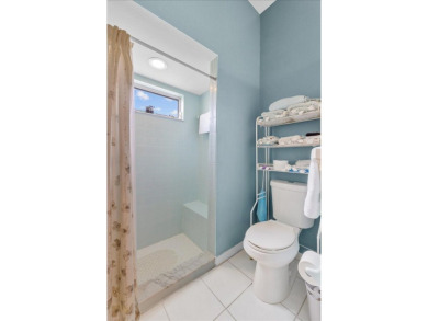Welcome to this lovely 2-bedroom, 2-bathroom home located in the on Sandpiper Golf Club in Florida - for sale on GolfHomes.com, golf home, golf lot
