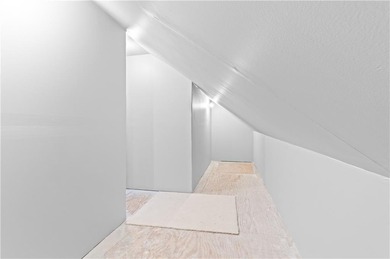 RARE FIND! This Eagle Watch home has 2 TRUE MASTER BEDROOMS with on Canongate At Eagle Watch Golf Club in Georgia - for sale on GolfHomes.com, golf home, golf lot