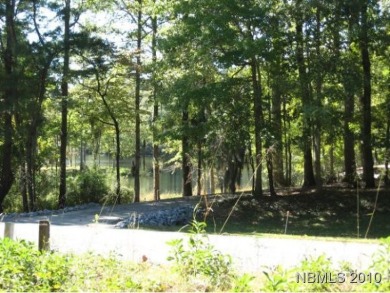 Nice .38 acre building lot on 11th Fairway of Minnesott Beach on Minnesott Golf and Country Club in North Carolina - for sale on GolfHomes.com, golf home, golf lot