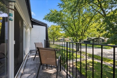 Bright, Spacious & Meticulously Maintained - Welcome to Unit 208 on Cress Creek Country Club in Illinois - for sale on GolfHomes.com, golf home, golf lot