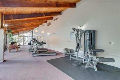 TOP FLOOR PENTHOUSE WITH A PANORAMIC LAKE & GOLF VIEW. LONG GOLF on Oriole Golf and Tennis Club in Florida - for sale on GolfHomes.com, golf home, golf lot