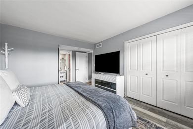 LOVE where you live in this beautifully renovated 4th Floor on Palm-Aire Country Club and Resort - Palms in Florida - for sale on GolfHomes.com, golf home, golf lot