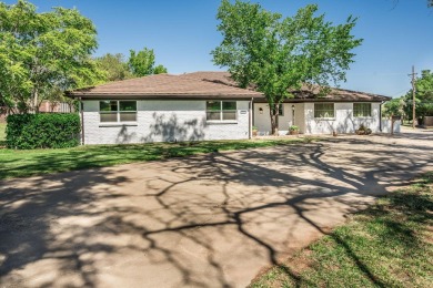 Discover your perfect retreat in this stunning home, ideally on Amarillo Country Club in Texas - for sale on GolfHomes.com, golf home, golf lot