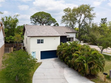 One or more photos have been virtually staged. Jump on this on The Dunedin Country Club in Florida - for sale on GolfHomes.com, golf home, golf lot