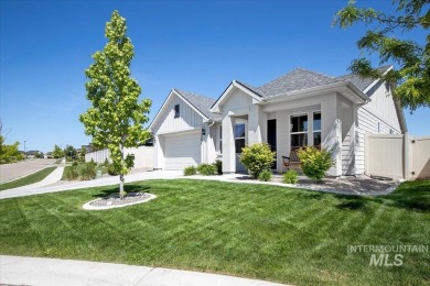 4 bedrooms+an office all on a single level with covered patio on Hunters Point Golf Club in Idaho - for sale on GolfHomes.com, golf home, golf lot