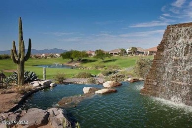 This 2BD / 2BA home with a Den/Office sits on a private lot with on Heritage Highlands At Dove Mountain in Arizona - for sale on GolfHomes.com, golf home, golf lot