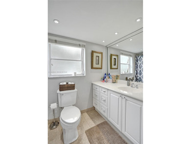 Stunning Corner Condo in the Heart of Pompano Beach! Step into on Palm-Aire Country Club and Resort - Palms in Florida - for sale on GolfHomes.com, golf home, golf lot