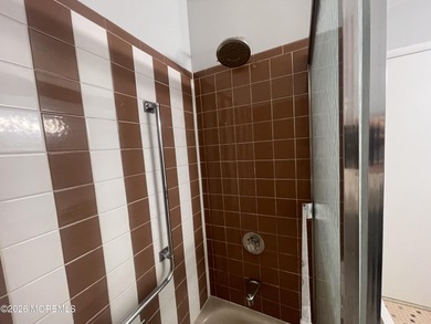 Nothing to do but unpack in this fully renovated 2 bedroom, 2 on Leisure Village East in New Jersey - for sale on GolfHomes.com, golf home, golf lot