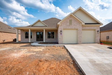 Beautiful all-brick new construction home on a level lot in the on The Country Club of Arkansas in Arkansas - for sale on GolfHomes.com, golf home, golf lot