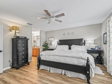 Welcome to this charming 2-bedroom, 2-bathroom ranch-style home on Oakleigh Executive Golf Course in Florida - for sale on GolfHomes.com, golf home, golf lot