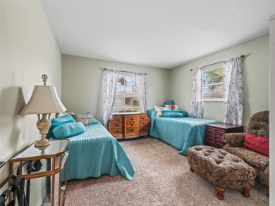 Welcome to this charming 2-bedroom, 2-bathroom ranch-style home on Oakleigh Executive Golf Course in Florida - for sale on GolfHomes.com, golf home, golf lot