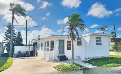 Welcome to Lot 100 in Royal Palms Community. A safe and friendly on Stoneybrook Golf and Country Club of Sarasota in Florida - for sale on GolfHomes.com, golf home, golf lot