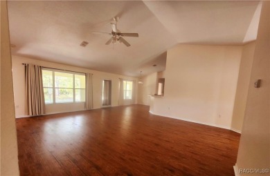Huge 4 bedroom, 2 bath, 2 car garage in deed restricted golf on Sugarmill Woods Golf and Country Club in Florida - for sale on GolfHomes.com, golf home, golf lot