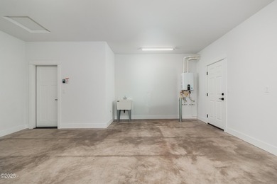 Quality one level New Construction home completed on 12/05/2025 on Chinook Winds Golf Resort in Oregon - for sale on GolfHomes.com, golf home, golf lot