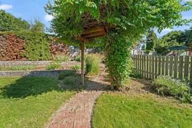 Located in an established South Kennewick neighborhood where on Canyon Lakes Golf Course in Washington - for sale on GolfHomes.com, golf home, golf lot