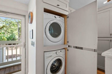 Beautifully renovated 1 bedroom, 1.5 bath town home with golf on The Seabrook Island Club in South Carolina - for sale on GolfHomes.com, golf home, golf lot