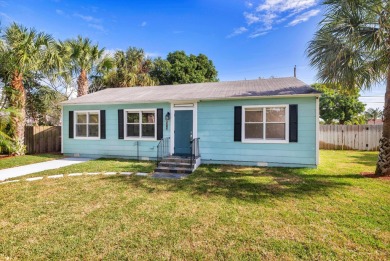 This tastefully renovated home, boasta two spacious bedrooms on West Palm Beach Golf Course in Florida - for sale on GolfHomes.com, golf home, golf lot