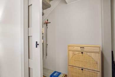 Beautifully renovated 1 bedroom, 1.5 bath town home with golf on The Seabrook Island Club in South Carolina - for sale on GolfHomes.com, golf home, golf lot