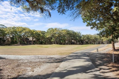 Beautifully renovated 1 bedroom, 1.5 bath town home with golf on The Seabrook Island Club in South Carolina - for sale on GolfHomes.com, golf home, golf lot