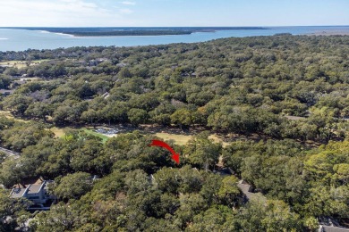 Beautifully renovated 1 bedroom, 1.5 bath town home with golf on The Seabrook Island Club in South Carolina - for sale on GolfHomes.com, golf home, golf lot