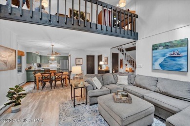 Turnkey Contemporary in the Heart of Lake Harmony - This on Split Rock Resort and Country Club in Pennsylvania - for sale on GolfHomes.com, golf home, golf lot