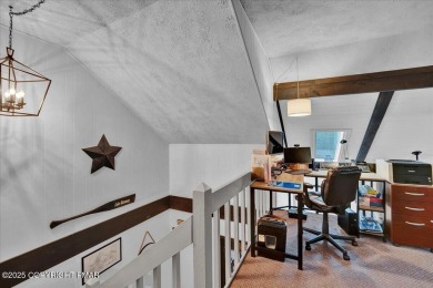 Turnkey Contemporary in the Heart of Lake Harmony - This on Split Rock Resort and Country Club in Pennsylvania - for sale on GolfHomes.com, golf home, golf lot