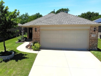 Spacious, updated home in Frisco Lakes. These original owners on Frisco Lakes Golf Course in Texas - for sale on GolfHomes.com, golf home, golf lot