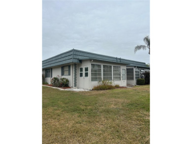 Welcome to 1811 Bedford Lane, Unit 162, a delightful 1-bedroom on Kings Point Executive Golf Course in Florida - for sale on GolfHomes.com, golf home, golf lot