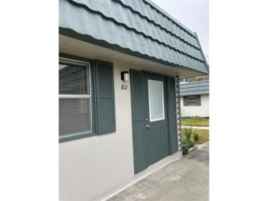 Welcome to 1811 Bedford Lane, Unit 162, a delightful 1-bedroom on Kings Point Executive Golf Course in Florida - for sale on GolfHomes.com, golf home, golf lot