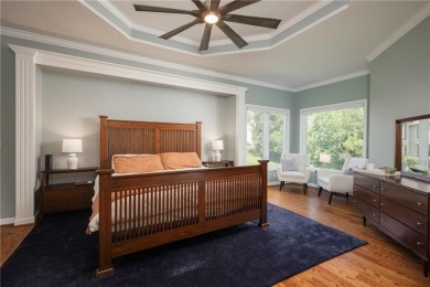 Beautifully maintained and move-in ready, this spacious on Lakewood Oaks Golf Club, Ltd. in Missouri - for sale on GolfHomes.com, golf home, golf lot