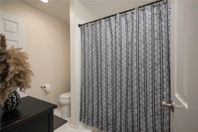 Beautifully maintained and move-in ready, this spacious on Lakewood Oaks Golf Club, Ltd. in Missouri - for sale on GolfHomes.com, golf home, golf lot