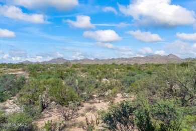 Spacious 3BR/2BA second floor corner unit condo being sold fully on The Golf Club at Vistoso in Arizona - for sale on GolfHomes.com, golf home, golf lot